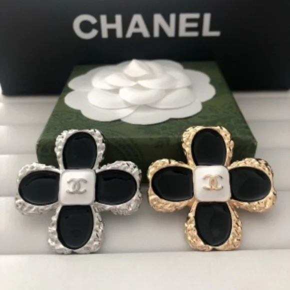 BROOCHES - Picture 8 of 16